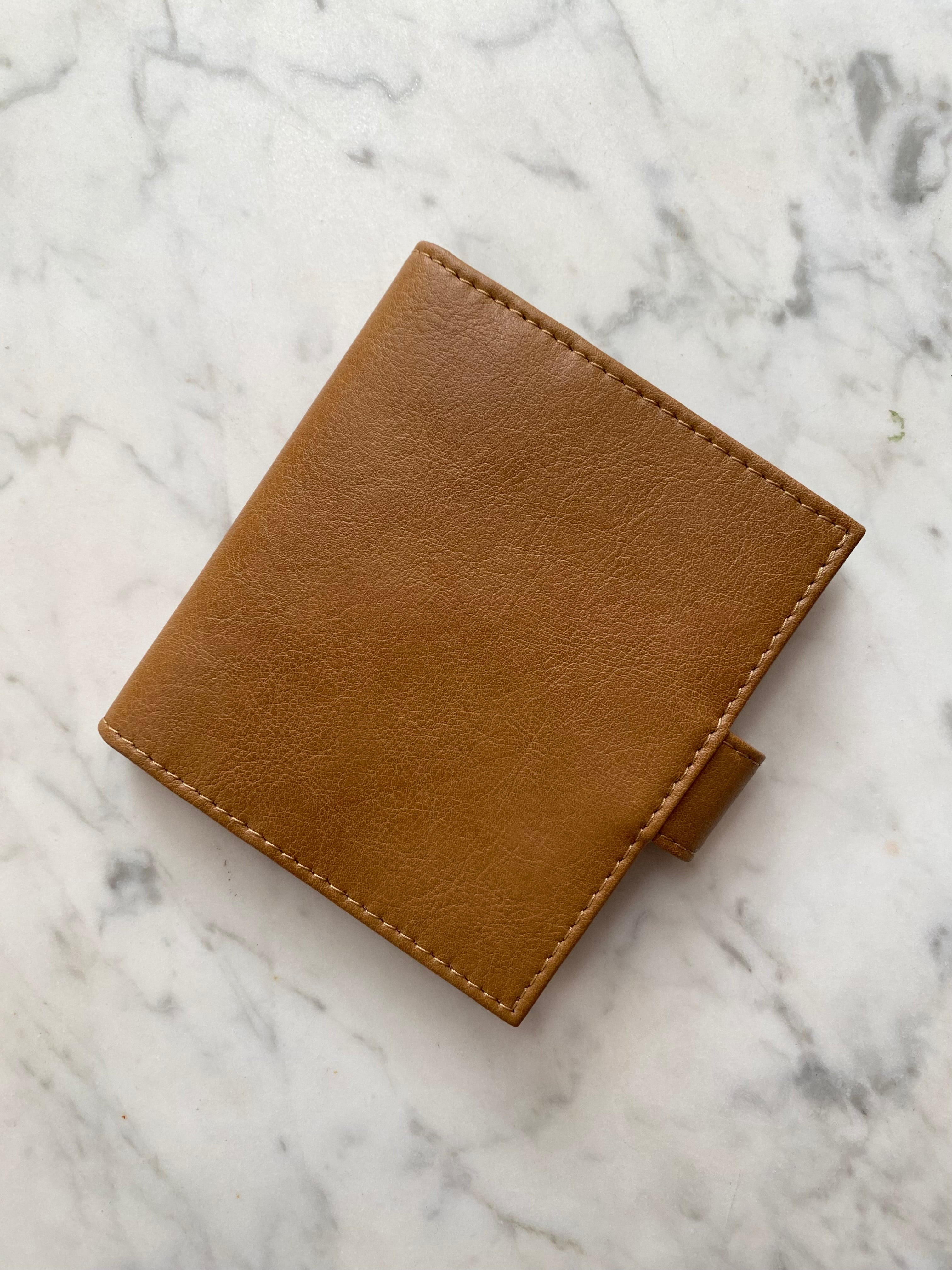 Lilas Wallet in Camel from Novacas