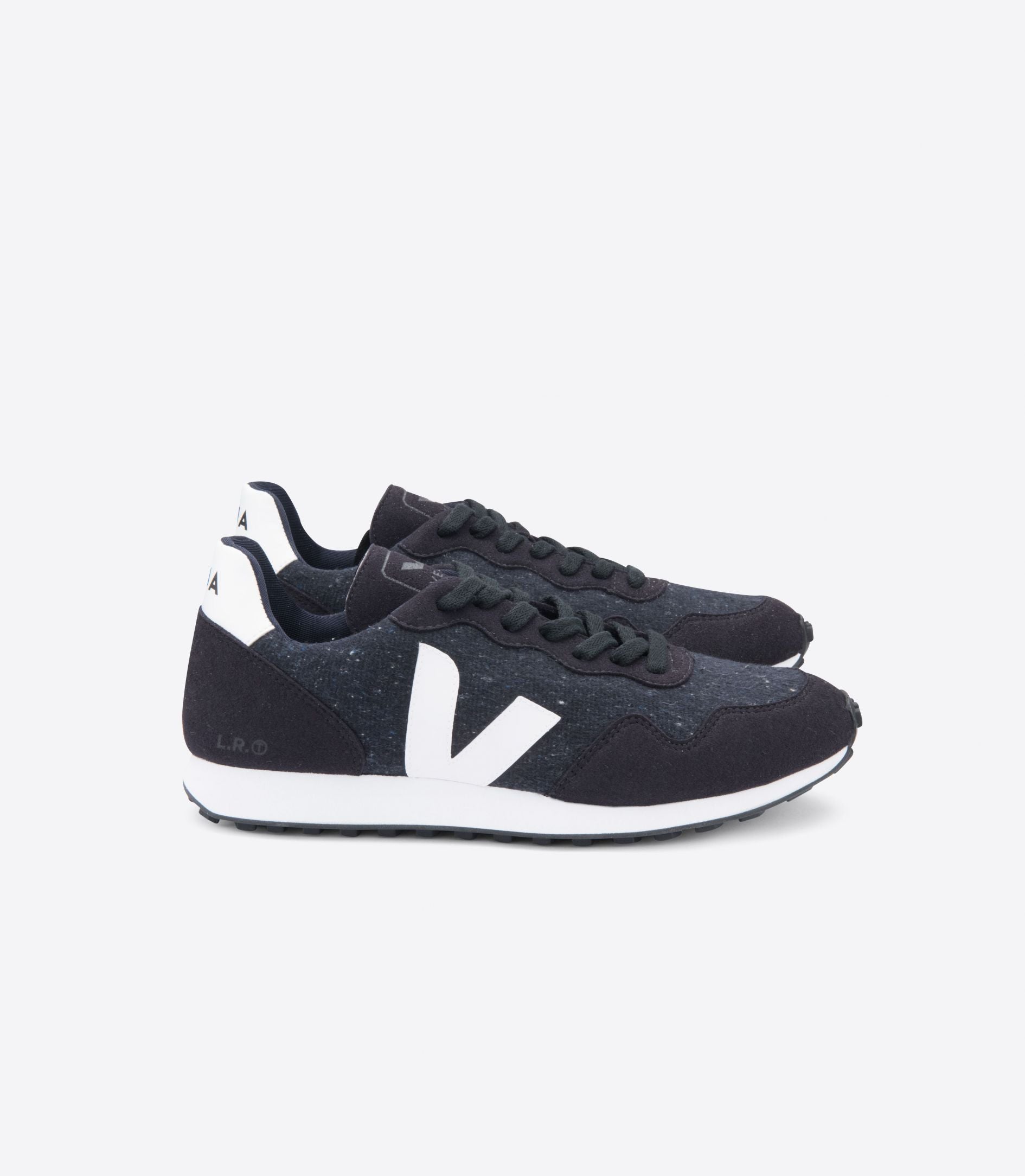 Women's SDU Flannel in Black White from Veja