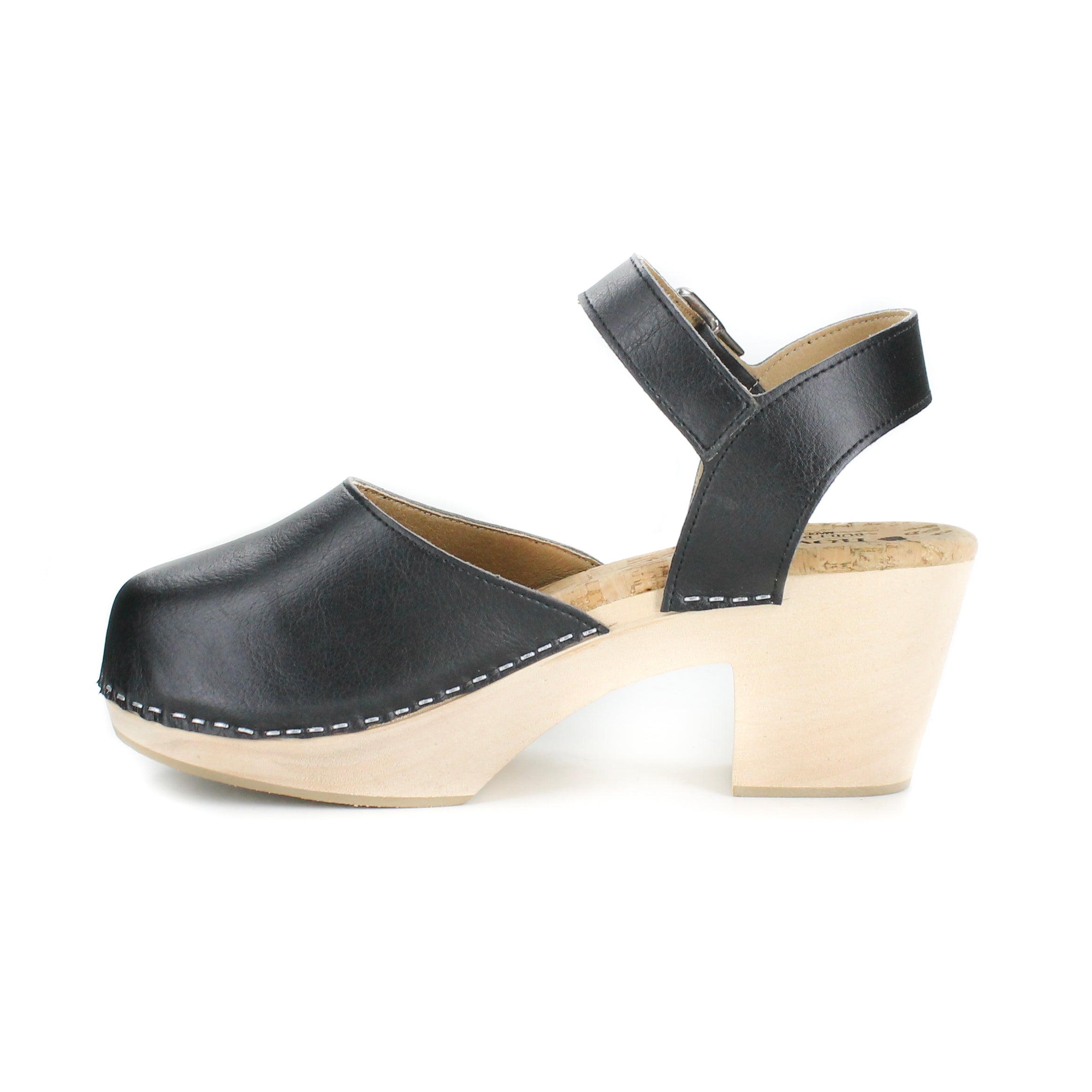 Pepper Clog in Smooth Black from Novacas