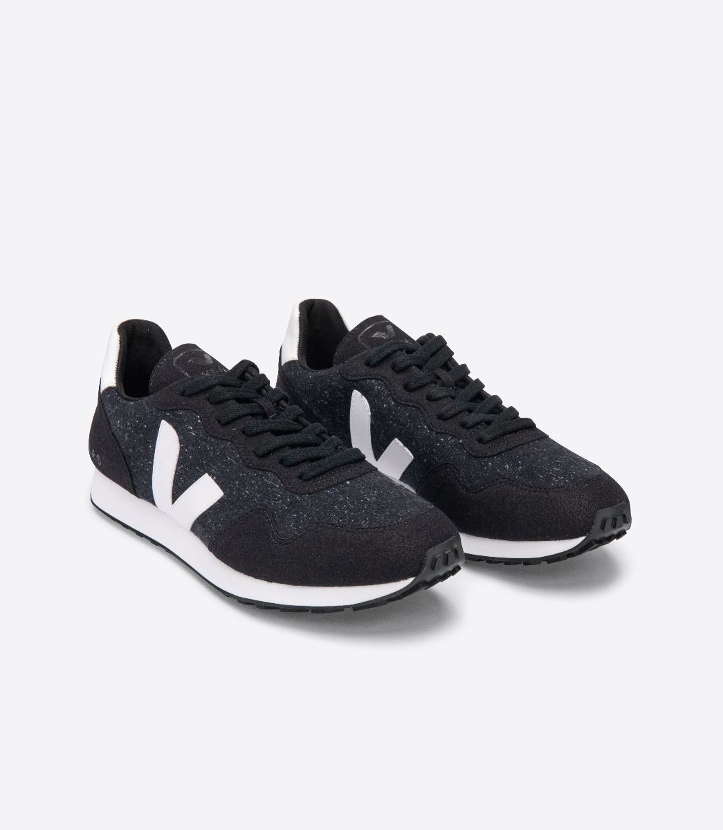 Women's SDU Flannel in Black White from Veja