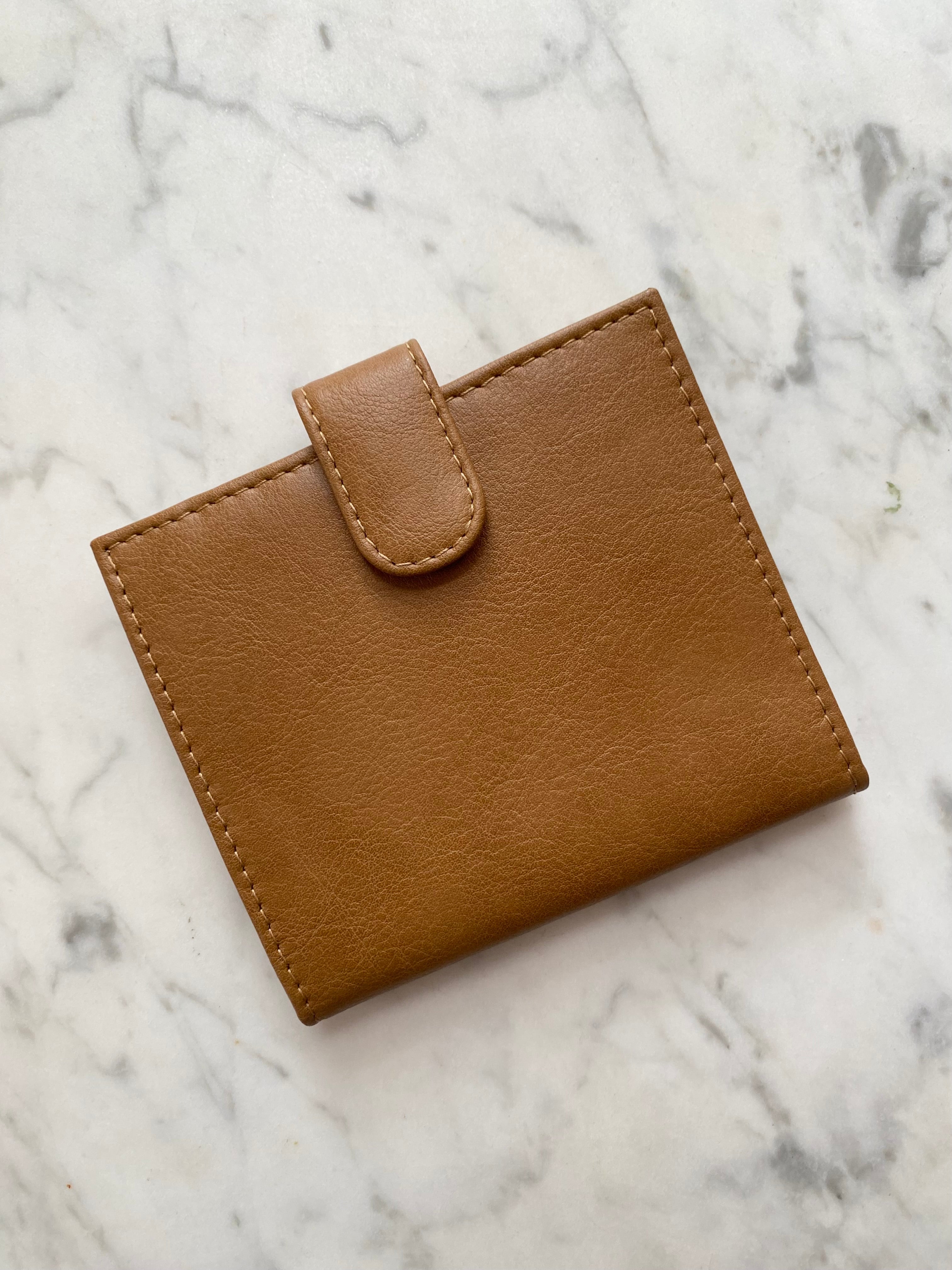 Lilas Wallet in Camel from Novacas