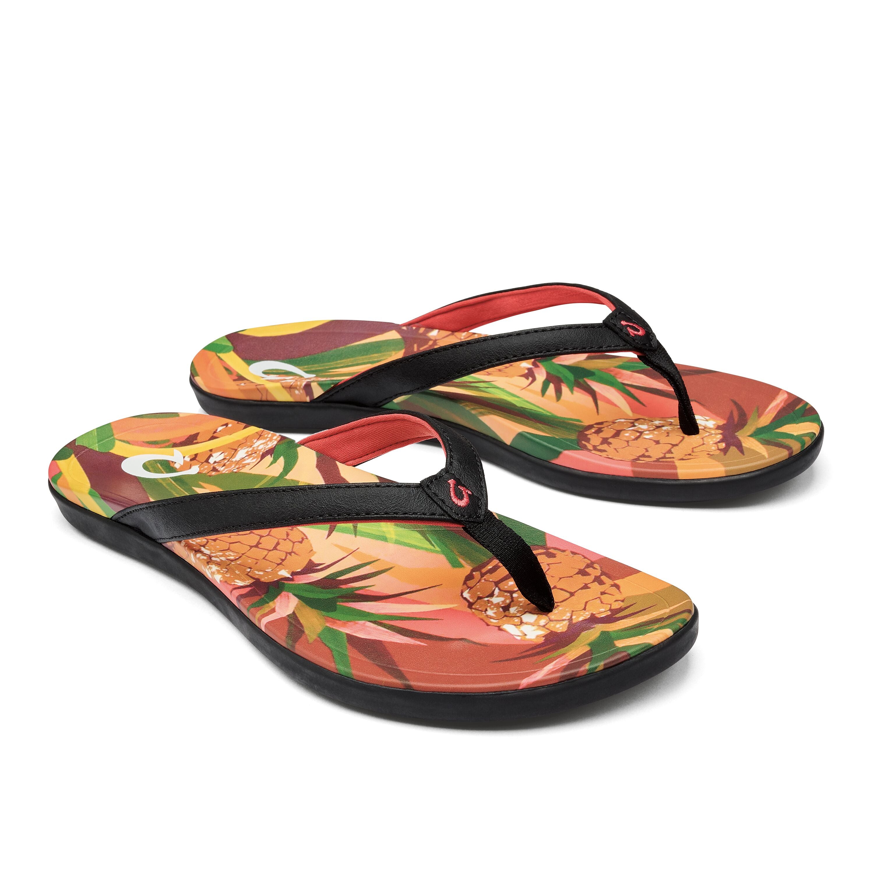 OLUKAI WOMEN'S HO'OPIO HAU SANDAL - BLACK/PINEAPPLE