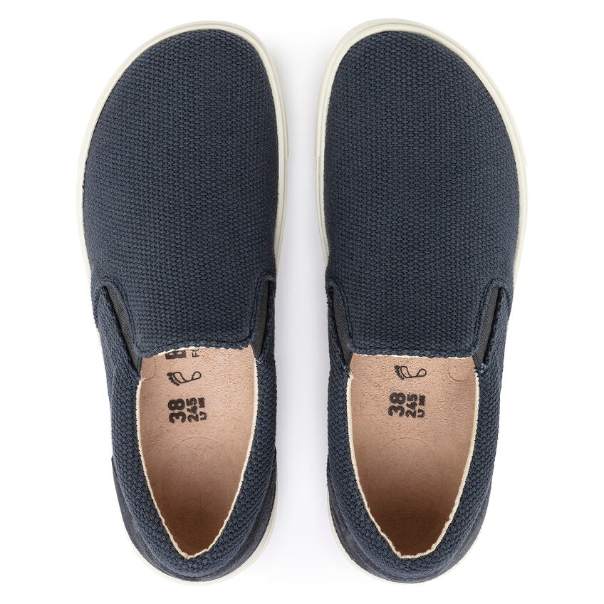 BIRKENSTOCK OSWEGO - MIDNIGHT CANVAS/SUEDE