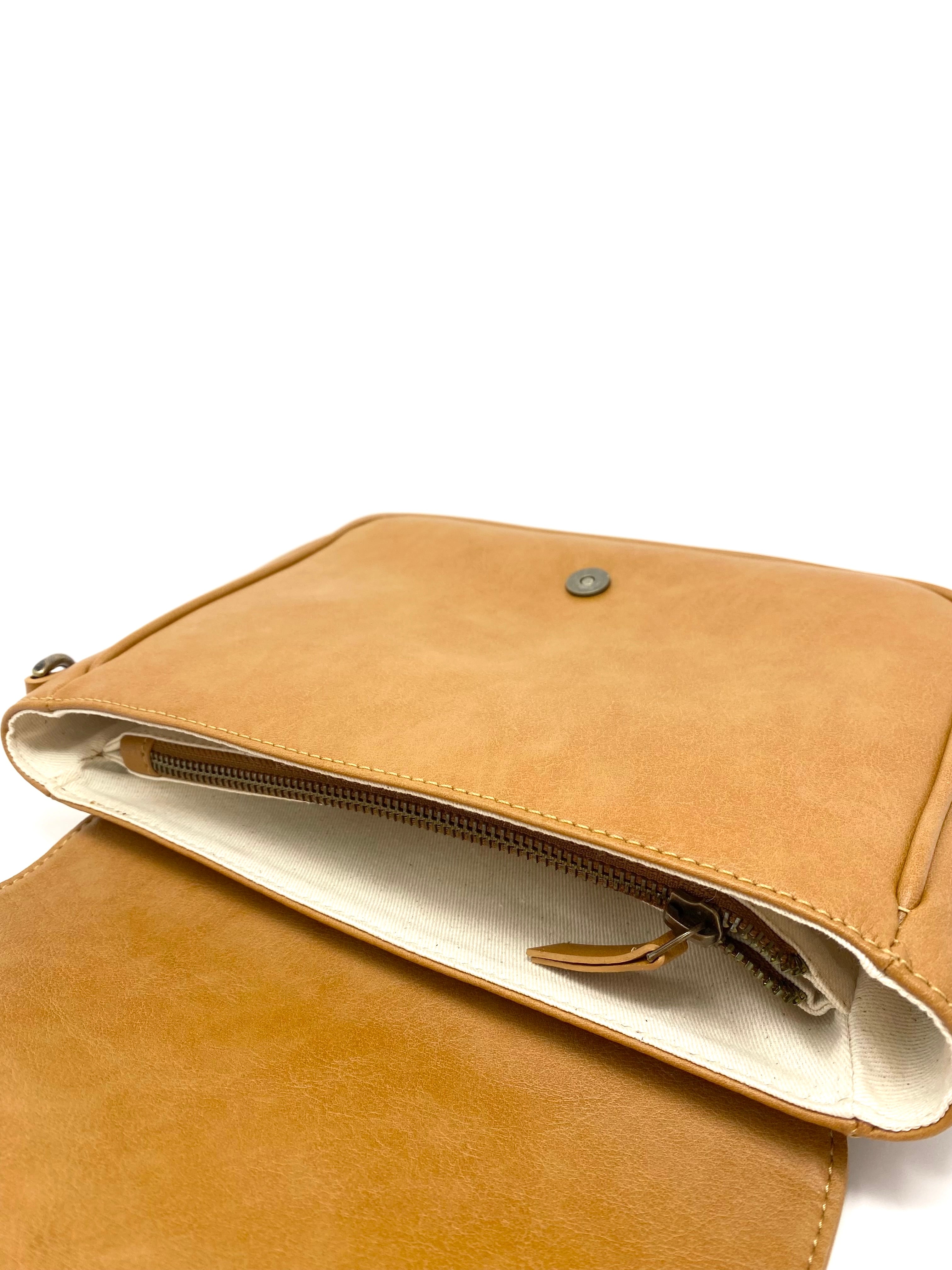 Juliana Saddle Bag in Camel from Novacas