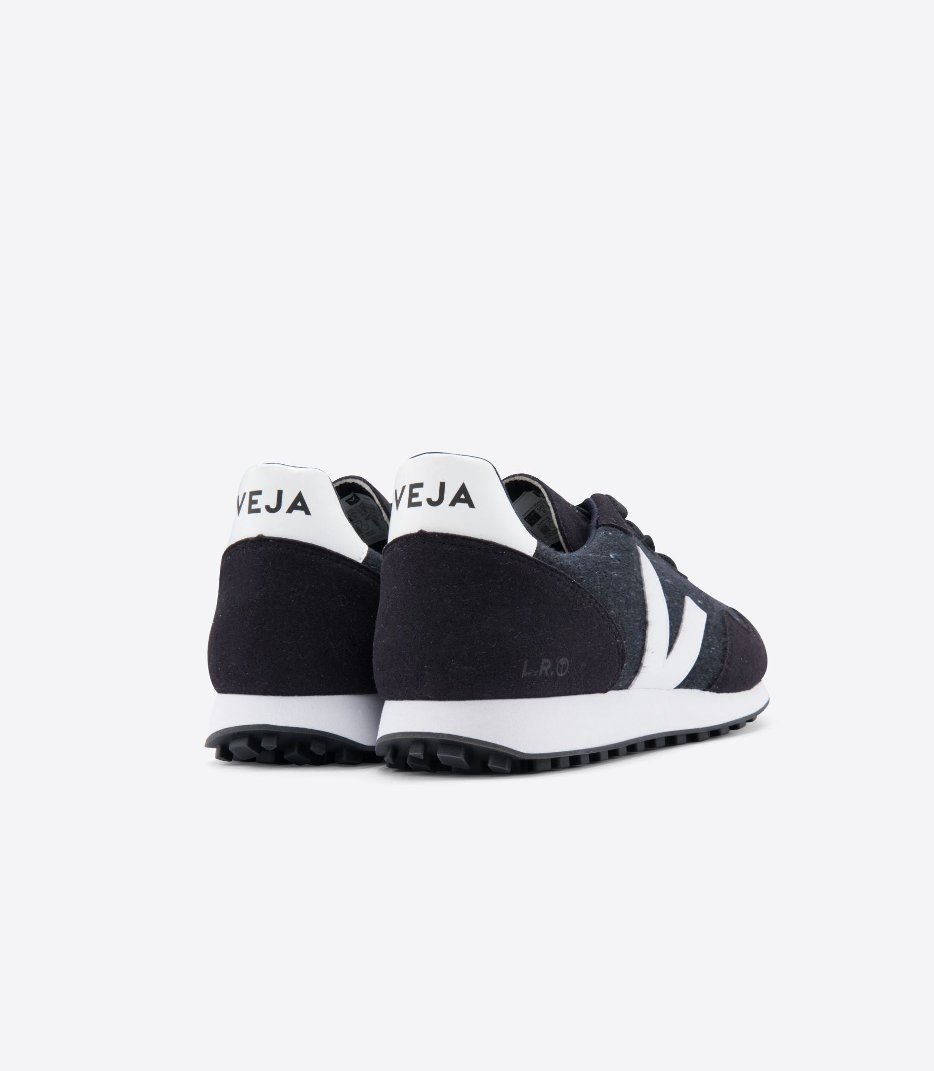 Women's SDU Flannel in Black White from Veja