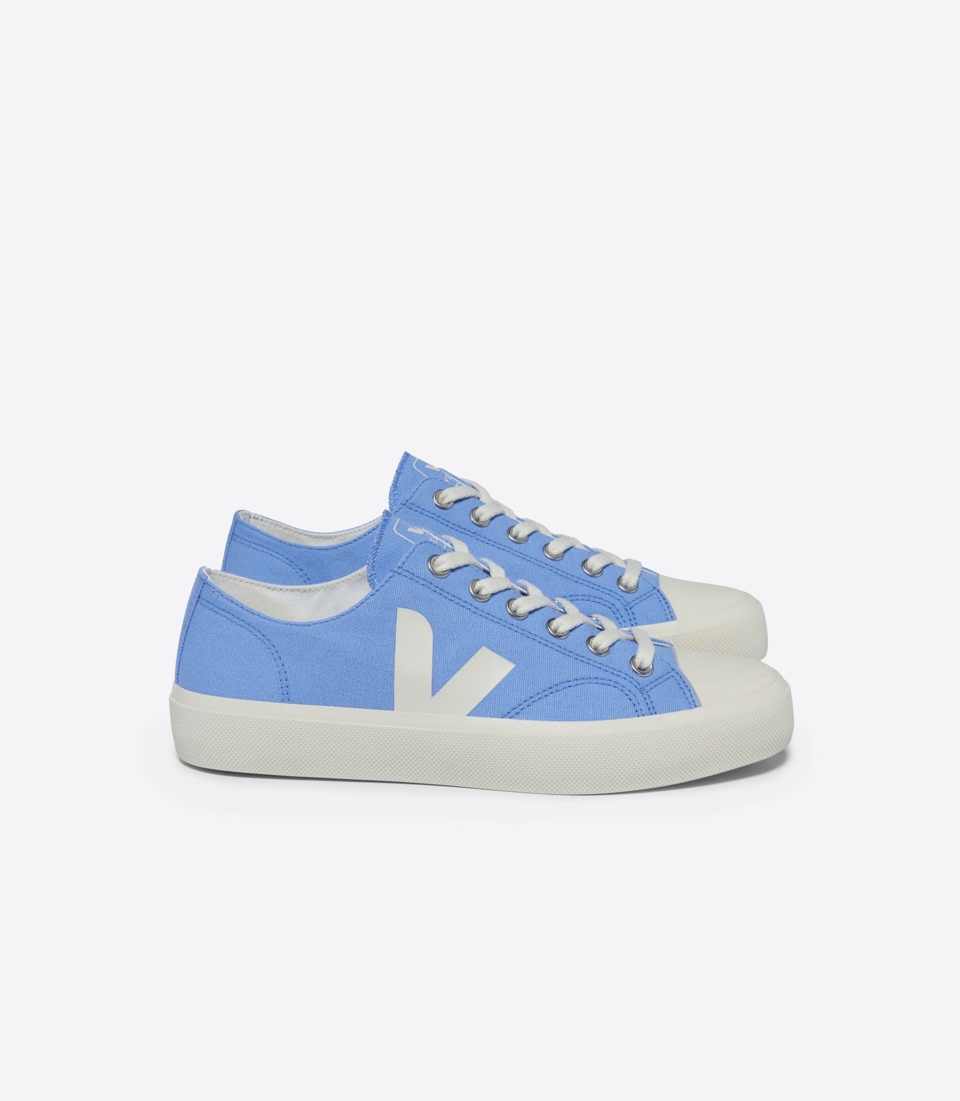 Wata II Low Canvas in Aqua Pierre from Veja