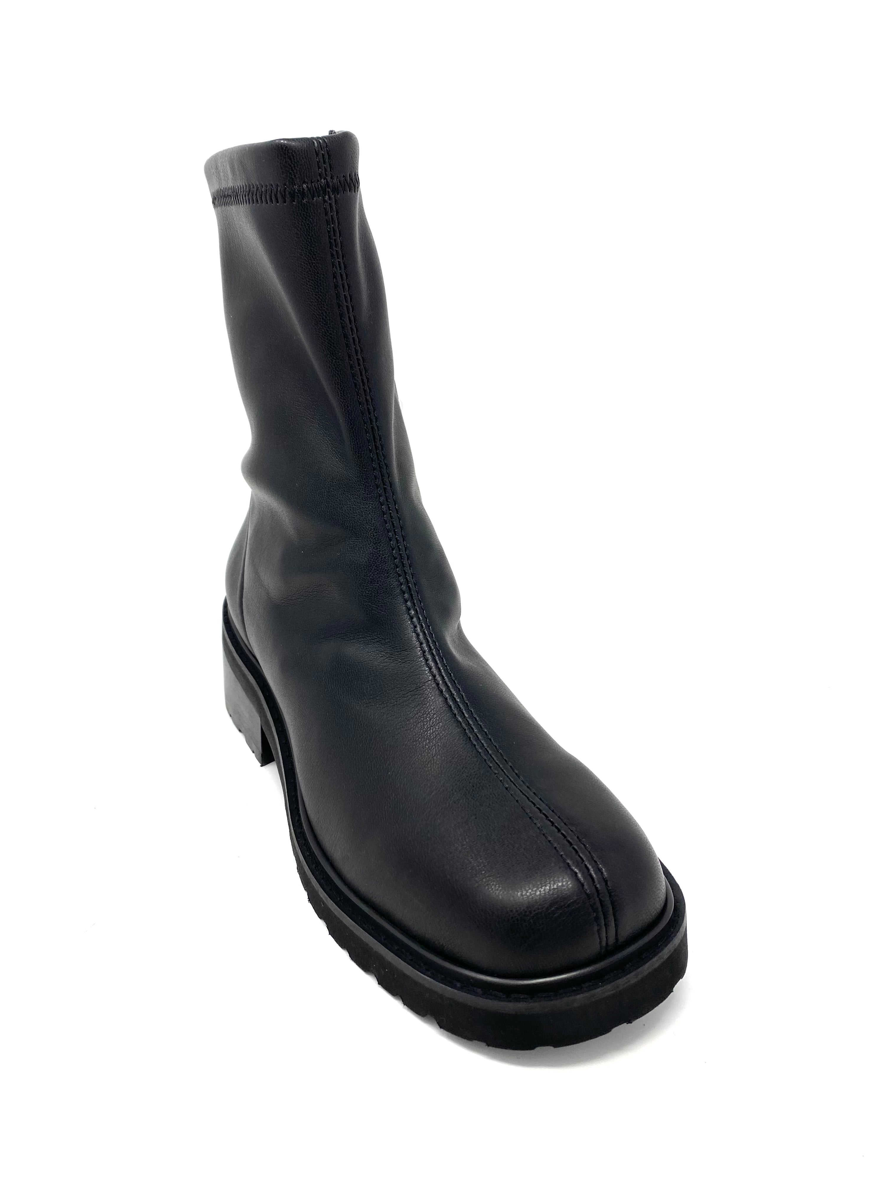 Erica Stretch Boot in Black from Novacas